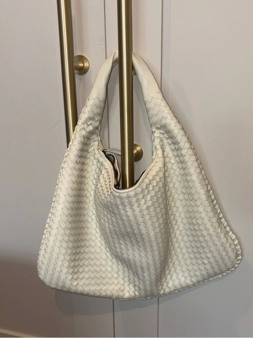 Italian LeatherVera Pelle Cream Woven Hobo Bag